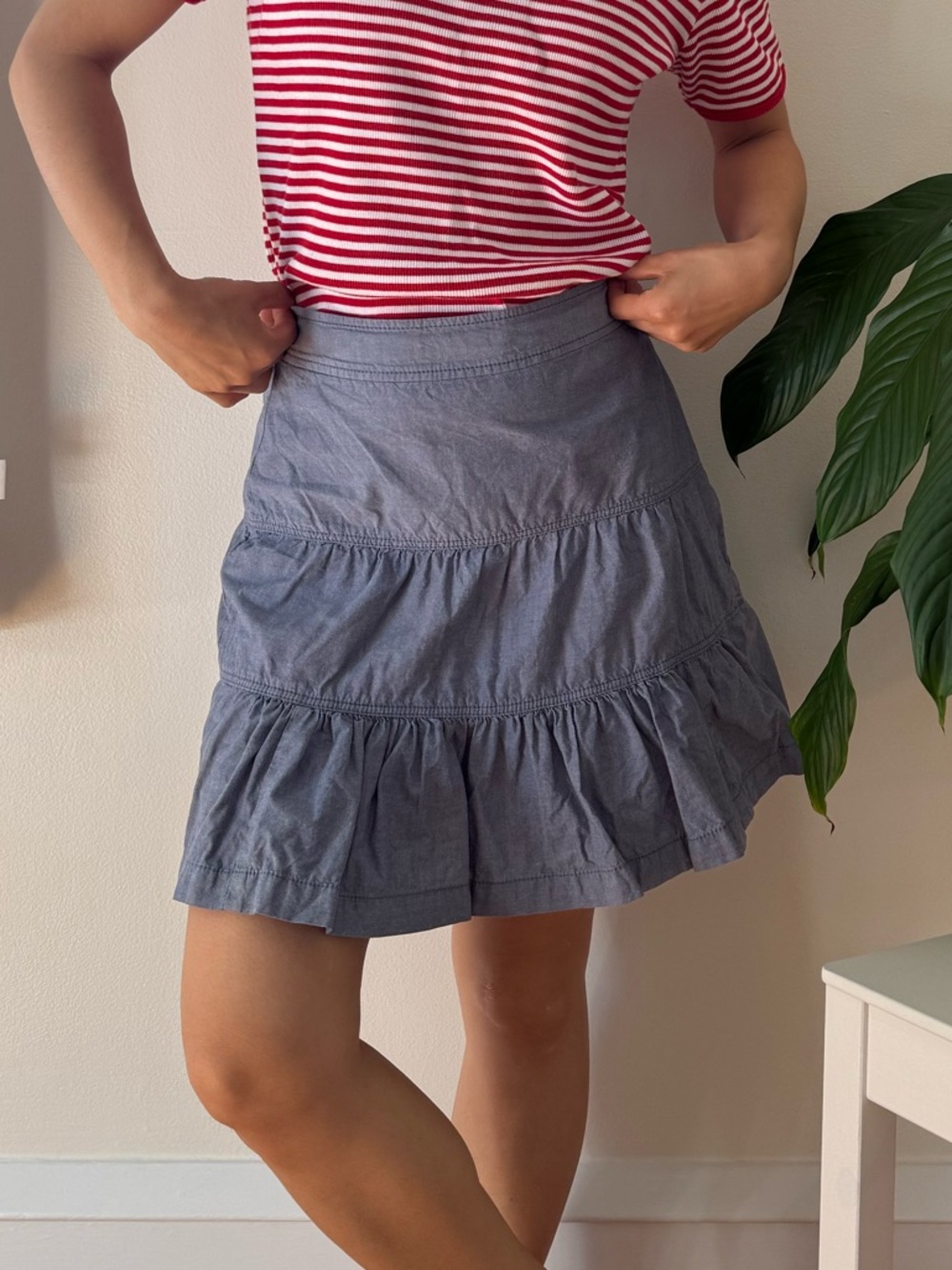 Loft 100% Cotton Chambray Tiered Skirt Ruffle Details Blue Short Skirt Size 00P